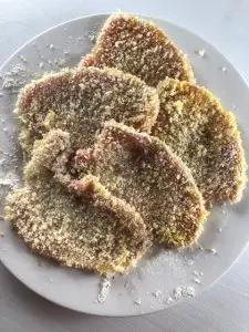 Pork cutlets with panko