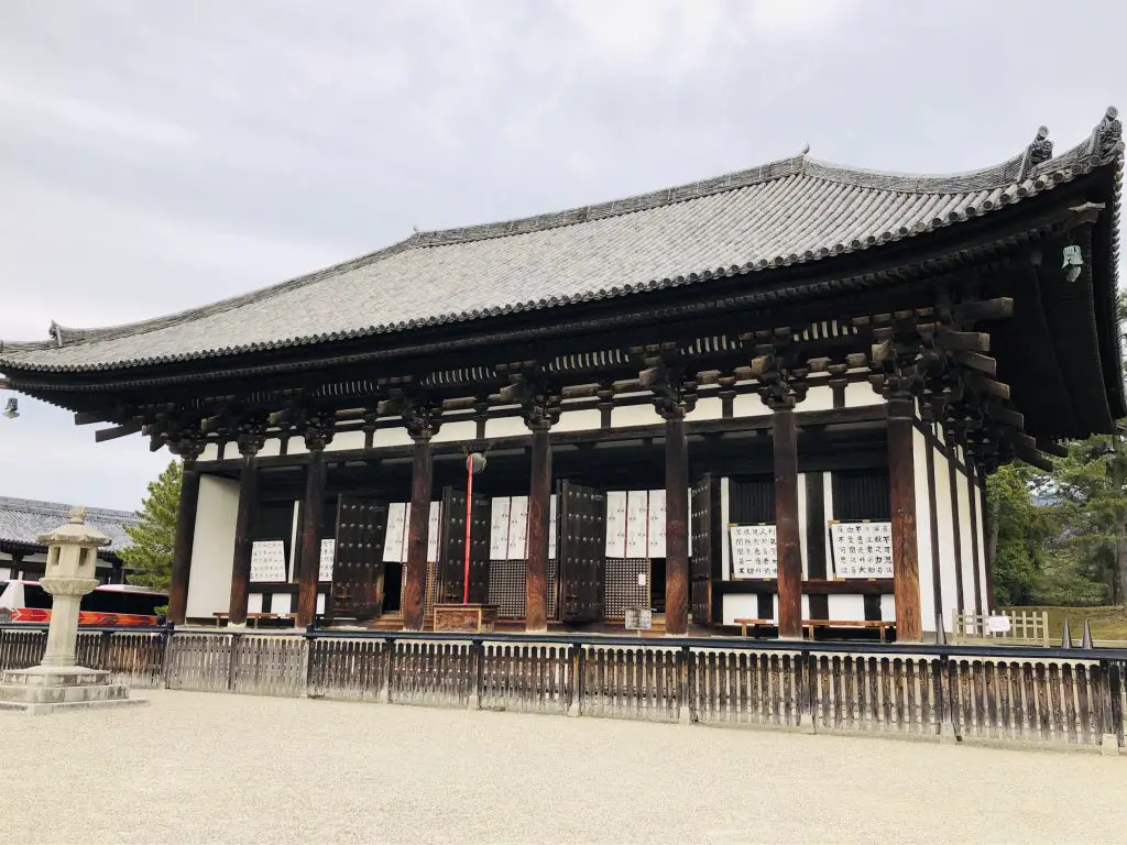 eastern golden hall of the kofukuji temple