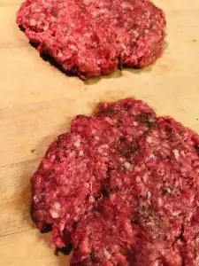 2 ground beef seasoned hamburger patties