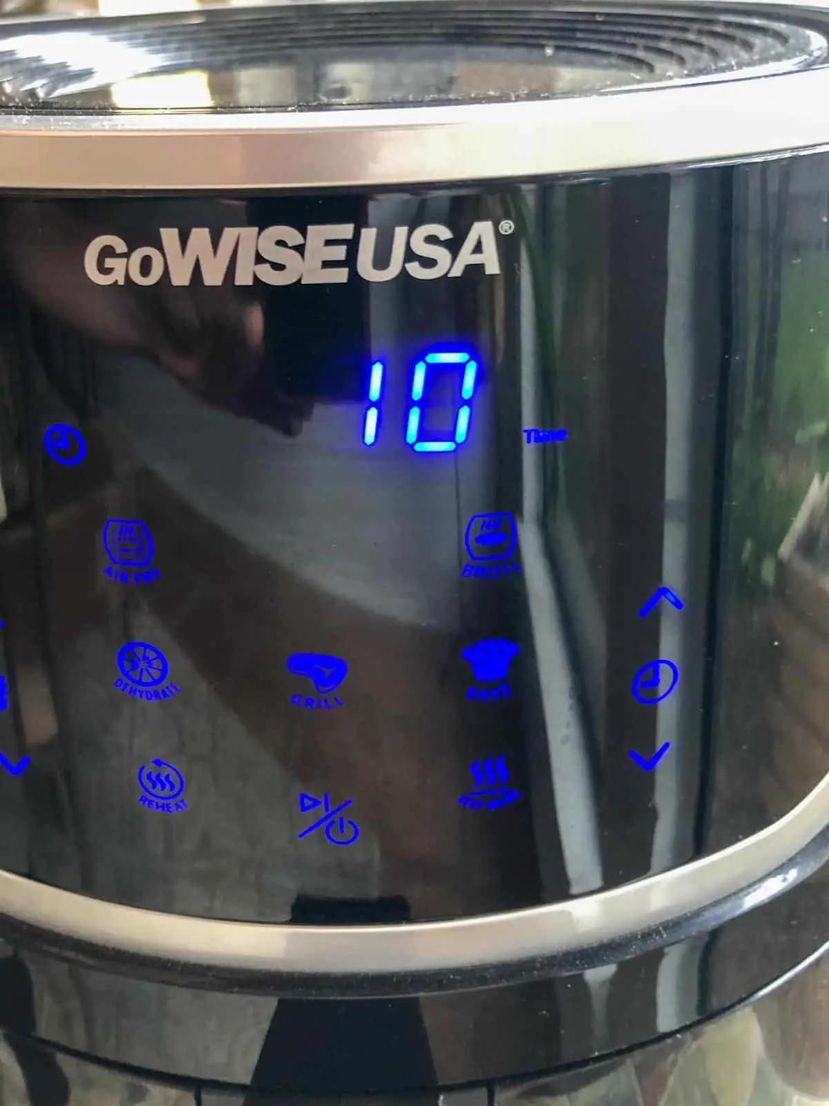 GoWise USA Air Fryer With a 10 minute setting